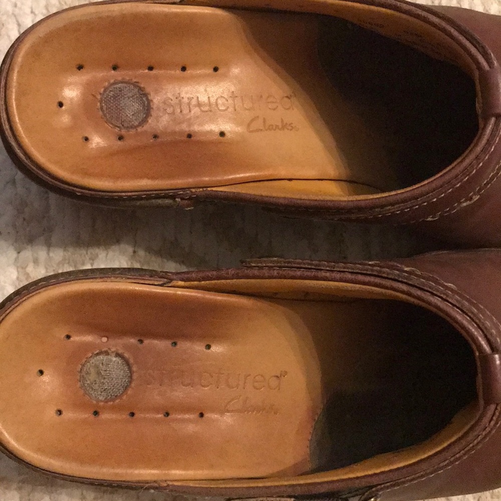 Structured Clarks Clogs - image 6